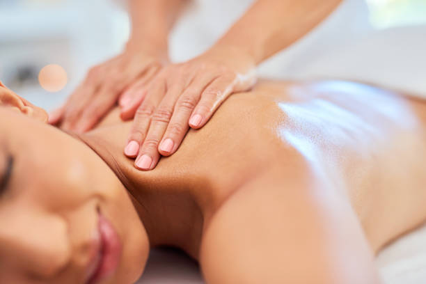 The Secret to Total Rejuvenation in Miami: Why Body Scrubs and Men’s Head Spas Are Taking Over