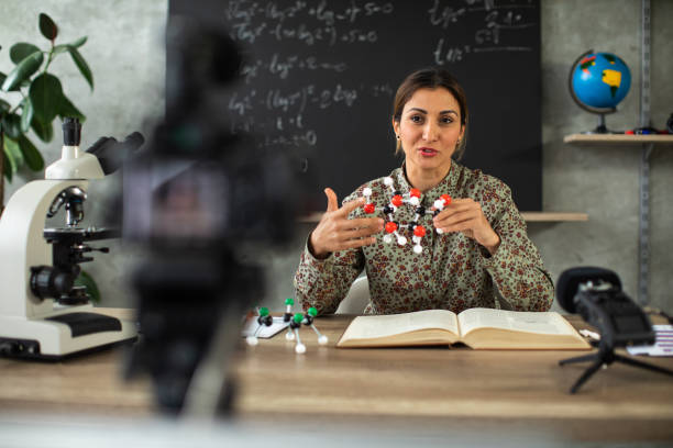 A Complete Guide to Online Science Tutoring for Secondary Students