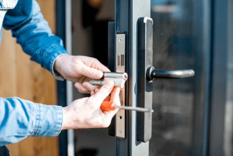 Professional Locksmith Services Ensuring Quick Access and Safe Lock Systems