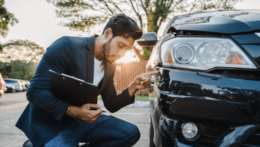 How Insurance Adjusters Evaluate Car Accident Injury Claims